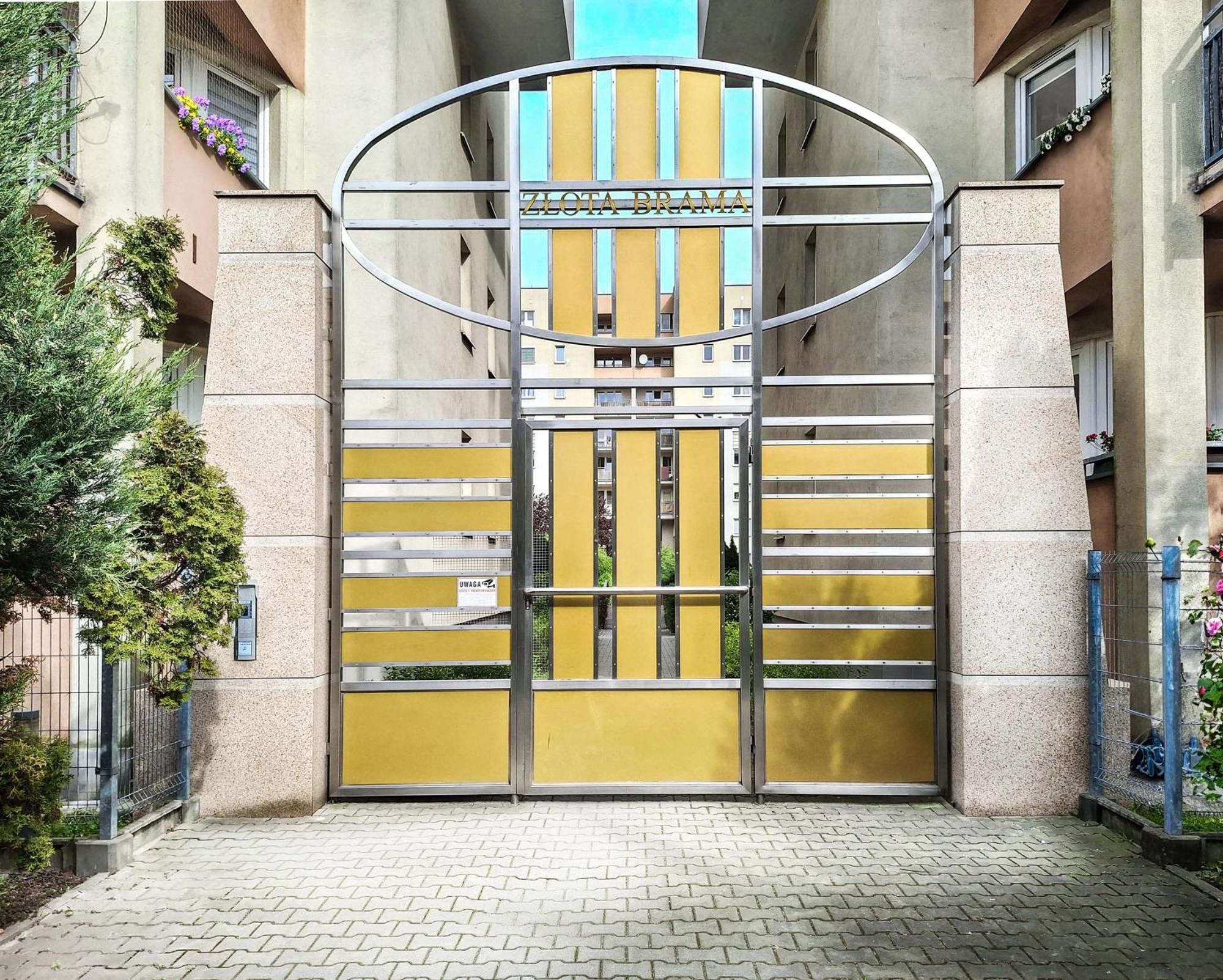 Appartement Apartament Close To Tauron Arena For 4 Guests *