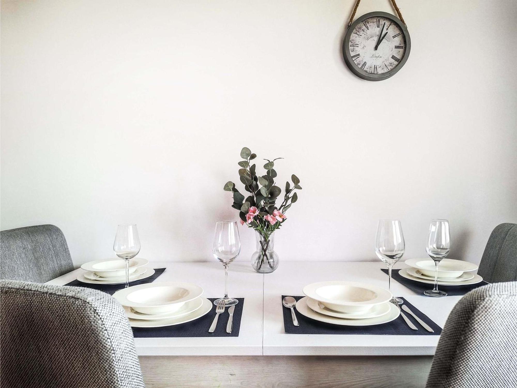 Appartement Apartament Close To Tauron Arena For 4 Guests *
