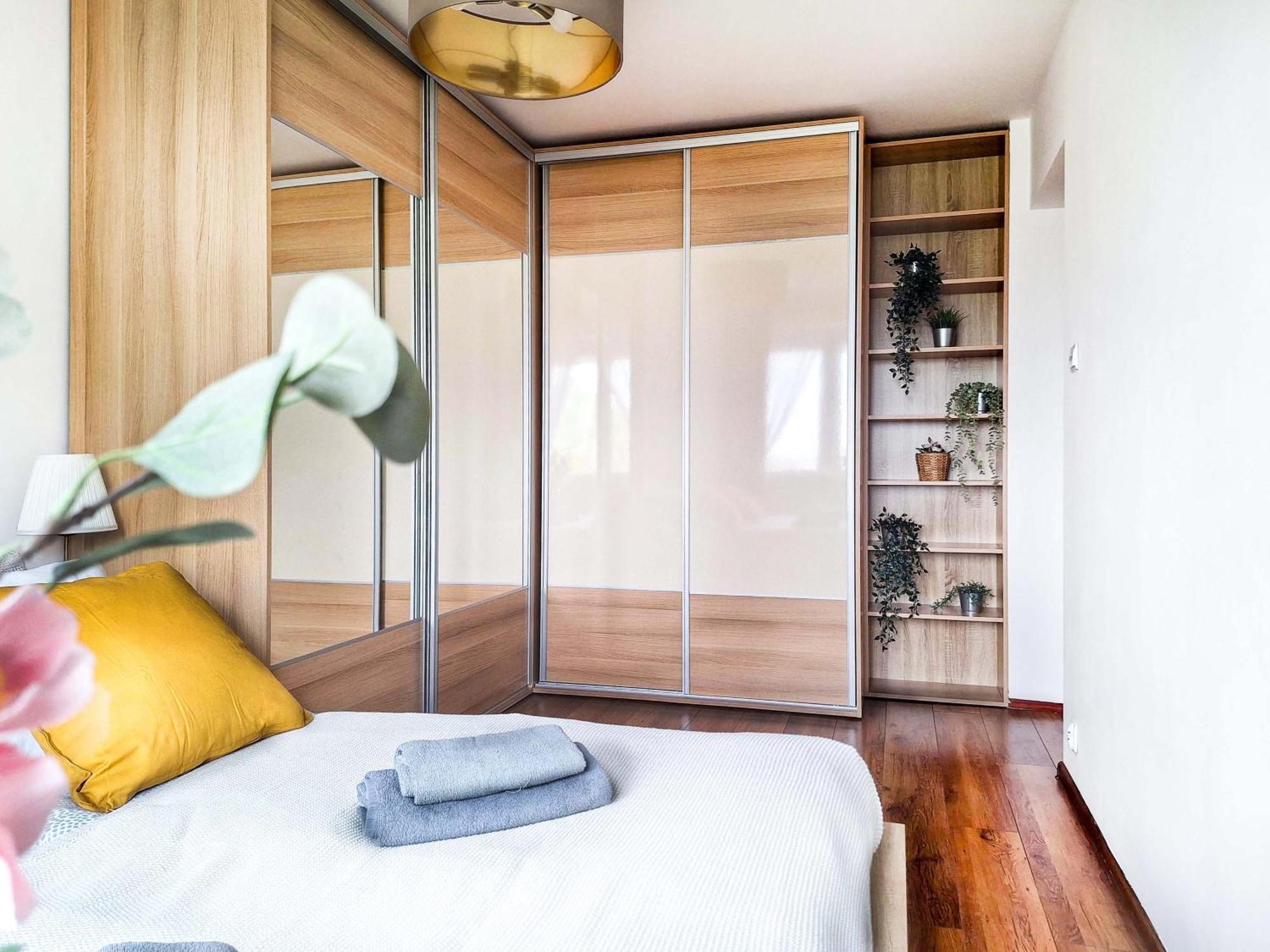 Appartement Apartament Close To Tauron Arena For 4 Guests *